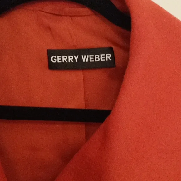 Ladies Blazer - Picture 2 of 6